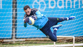 Veja o salário e o contrato do goleiro Marchesín no Grêmio 