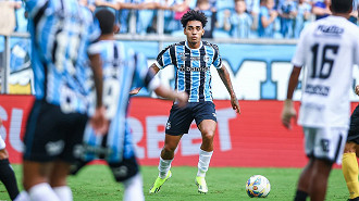 Du Queiroz foi um dos reforços para o Grêmio nesta temporada. (Foto: Lucas Uebel / Grêmio FBPA)