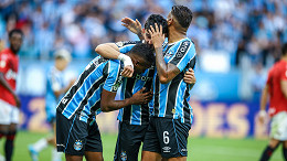 Jogadores do Grêmio com mais cartões em 2024; Confira