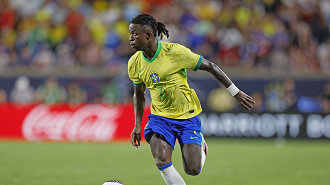 Vinicius Jr. em ação pela seleção brasileira. (Foto: Lucas Figueiredo / CBF)