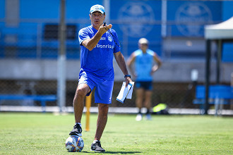 Gustavo Quinteros deve apostar na mesma base de time que encerrou 2024. (Foto: Lucas Uebel / Grêmio FBPA)