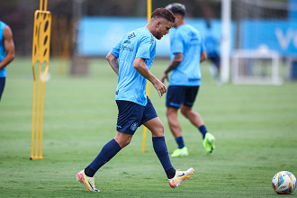 Cuéllar pode ser a grande novidade do Grêmio diante do Monsoon. (Foto: Lucas Uebel / Grêmio FBPA)